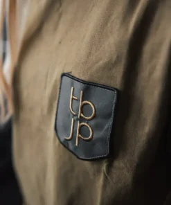 T-shirt - The Shield Tshirt in Olive - Image 4